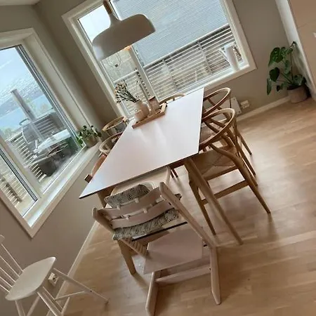 Villa Familievennlig Enebolig Med Hage Og Utsikt Tromso
